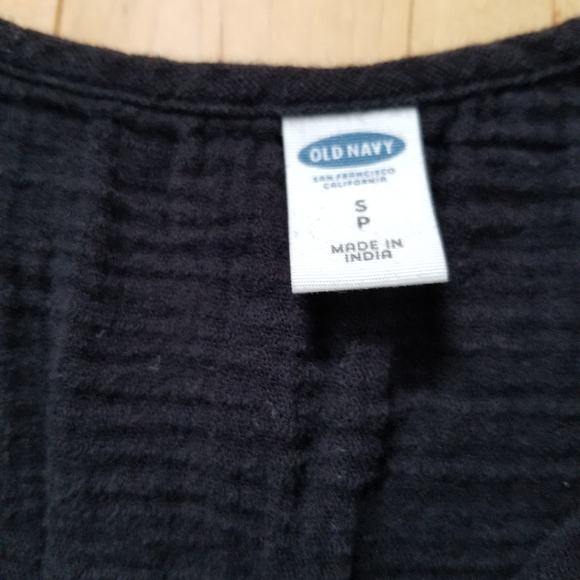 Old Navy black linen top - Picture 2 of 2